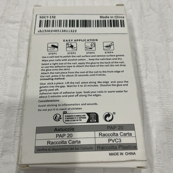 False new professional do it yourself 24 piece  press‎ on - Picture 4 of 4